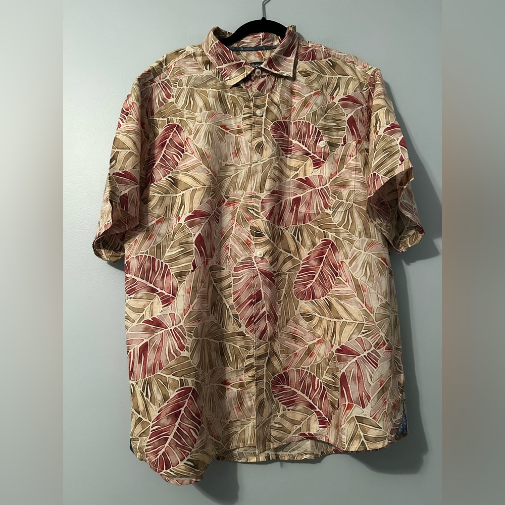 Tommy Bahama men’s shirt in size XL.  New without tags